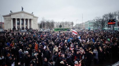 Biélorussie: répétition de Maidan ou ...?