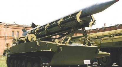 सामरिक मिसाइल प्रणाली 2K6 "लूना"