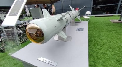 LMUR-missil i drift och på display