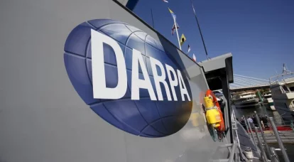 Fantastické projekty DARPA: Od mechanického slona po obří vzducholoď