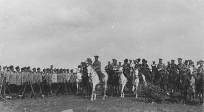 Besichtigung der Truppen der Krasnoselsker Lagersammlung