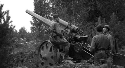 Ukořistěna 105 mm děla a 150 mm těžké polní houfnice ve službách Rudé armády