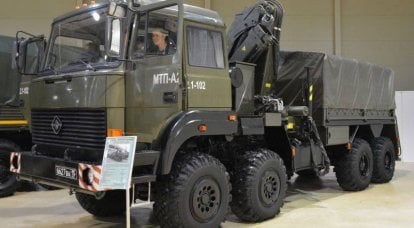 南東軍事地区のイノベーションデー：MTP-A2.1-120技術援助車両