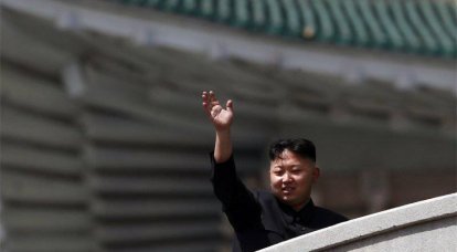 In onore del centenario di Kim Il Sung, i nordcoreani spinsero le armi