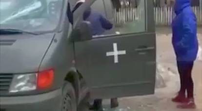 Angajații biroului de înregistrare și înrolare militară Hmelnițki au scris o declarație către poliție după atacul femeilor
