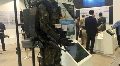 Zuid-Koreaanse ontwikkelaars toonden hun exoskeletten