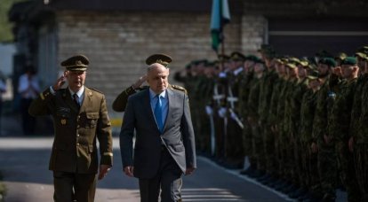 Estonya Savunma Bakanı Juri Luik Rusya'yı düşman olarak nitelendirdi