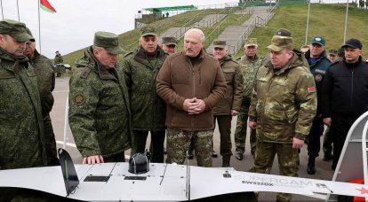 Lukaschenka schlägt vor, Drohnen bei der Entwicklung des militärisch-industriellen Komplexes besondere Aufmerksamkeit zu schenken