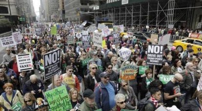 По США вновь прокатились массовые протесты против Трампа-"агента КГБ"