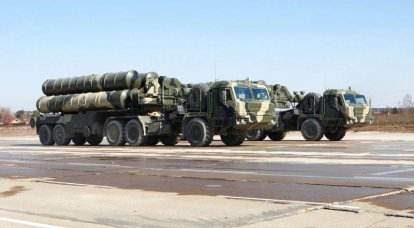 러시아 군은 S-400 Triumph 방공 시스템의 XNUMX 연대 세트를 받았습니다.