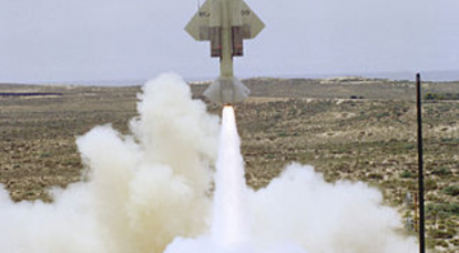 Système américain de missiles anti-aériens "Bomark" CIM-10 de très longue portée