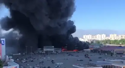 Если гипермаркет в Харькове был сугубо гражданским объектом, то вследствие чего возникла множественная вторичная детонация
