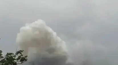 オデッサでの爆発：ロシア軍は、ウクライナ軍に武器や弾薬を届けるためのインフラを破壊しようとしている