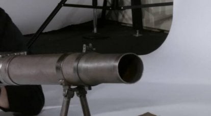 ルイス軽機関銃：アメリカの将校によって実施された英語の開発