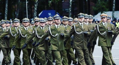 قانون الدفاع البولندي الجديد. عشية النظر والاعتماد