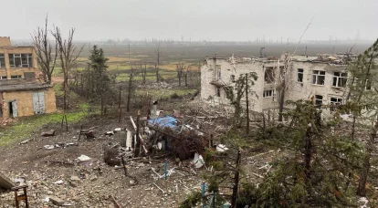 Донбасский фронт: снова обстрелы Донецка, в Марьинке особенно жарко