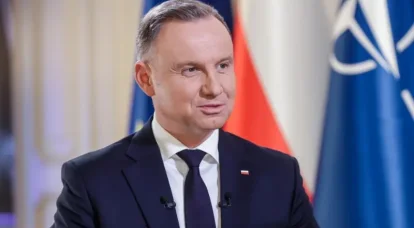 „A szövetségnek óriási ereje és bátor katonái vannak”: a lengyel elnök bízik abban, hogy Oroszország nem támadja meg a NATO-országokat