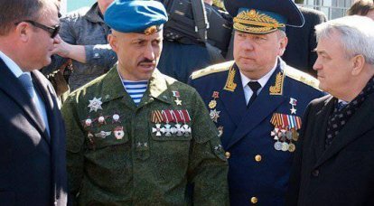 낙하산 대원은 경비 대령 인 아나톨리 레베드 (Anatoly Lebed)를 기념하여 군사용 스포츠 대회에서 토너먼트를 개최합니다