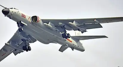 Aviões bombardeiros e transportadores de mísseis da frota chinesa