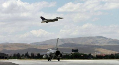 СМИ: Западная коалиция с участием турецких ВВС уничтожила в Сирии 8 объектов ИГ и более 50-ти боевиков