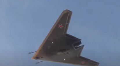 Uma disputa surgiu na rede sobre a conveniência de supermanobrabilidade para o ataque UAV "Okhotnik"