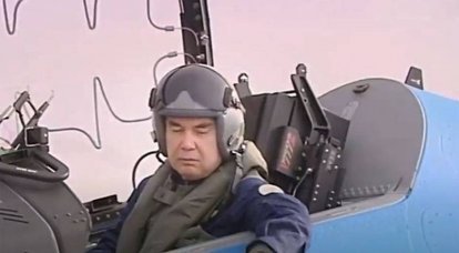 土库曼斯坦媒体解释别尔德穆哈梅多夫总统在轻型攻击机 Aermacchi M-346 的驾驶舱内飞行