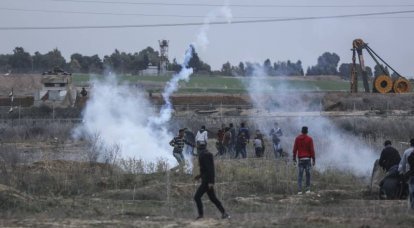 Израильские военные закрывают границу с сектором Газа