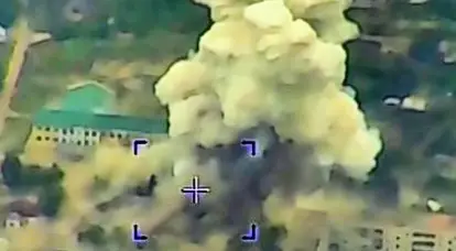 Похожее на ядерный взрыв облако - вместо объекта ВСУ после удара ОДАБ-1500