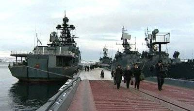Maintenant, les officiers de la flotte du Nord reçoivent 80 mille roubles.