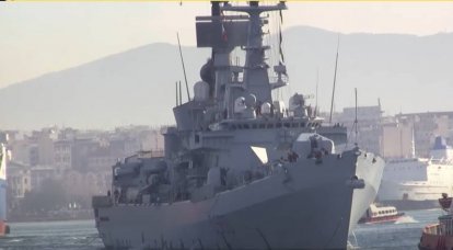 イタリア海軍と沿岸警備隊の作戦は、地中海で増加し続ける移民の往来と NPO の活動によって妨げられている