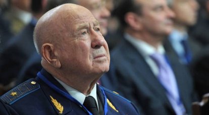 Cosmonauta soviético morre duas vezes Herói da União Soviética Alexei Leonov