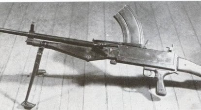 イギリスの手動機関銃「Bezal」