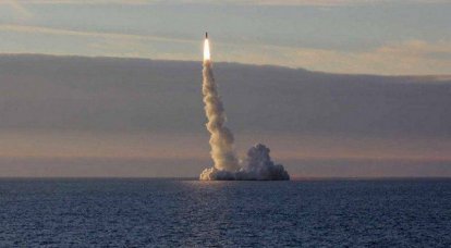 러시아 핵잠수함 '툴라'와 '유리 돌고루키'가 '블루'와 '메이스'를 반격했다.