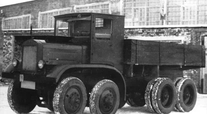 트럭 YAG-12. 열두 바퀴로 8 톤