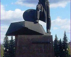 Die Einwohner Tscheljabinsk haben einen weiteren Feiertag - den Tag der Helden von Tankograd