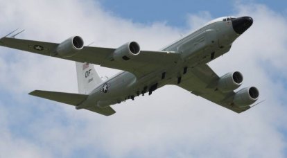 Самолет США провёл очередную многочасовую разведку у российских границ
