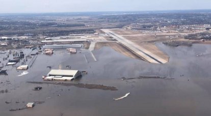 In den USA wurde ein Militärstützpunkt mit Weltuntergangsflugzeugen überflutet