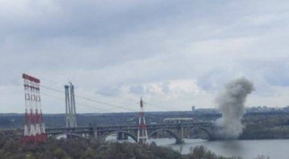 Появились сообщения о повреждении моста через Днепр в Запорожье