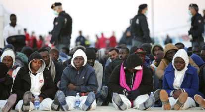 Евросоюз собирается решить проблему нелегальной миграции при помощи военной силы
