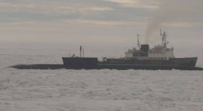 전문가는 북극에서 무력화 된 러시아 잠수함이라고 불렀습니다.