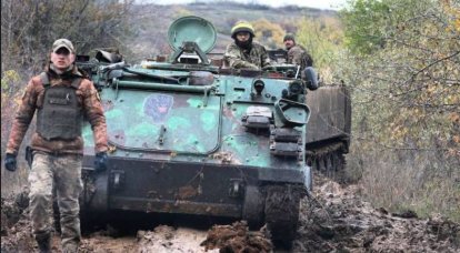 American heavy equipment of the Armed Forces of Ukraine is shown in impassable Ukrainian mud