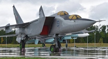 Bombacılar inşa edilmedi. Fakat MiG-25 onları vuracaktı.