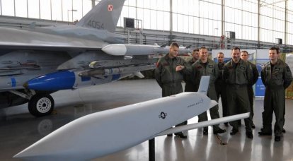 JASSM de haute précision en service avec le F-16C polonais: évaluation du degré de menace sur l'autoroute de l'Ouest jusqu'au début de 2017
