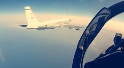«Американцев вообще могли бы сбивать» - лётчик-испытатель об обвинениях пилотов Су-35 со стороны США