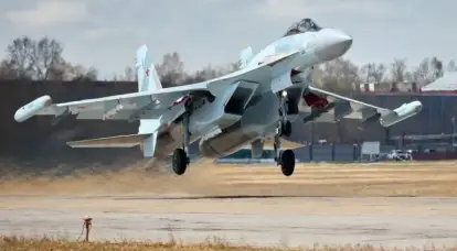 Quân đội Nga nhận lô tiêm kích đa năng Su-35S mới
