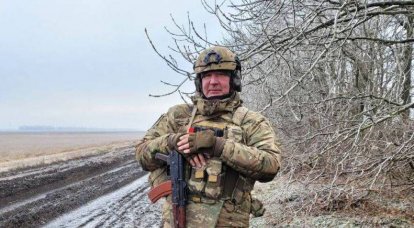 رئیس سابق Roskosmos Rogozin پس از مجروح شدن به جبهه بازگشت