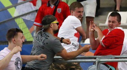 The British press said that the attacks on English fans in France were "organized by the Kremlin" at the hands of "Russian security forces"
