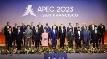 Resultat från APEC-toppmötet för USA och Kina. Försöker spela spelet "fred för två"