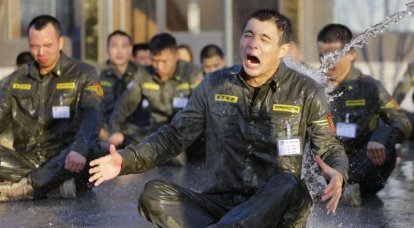 Фоторепортаж: как готовят китайских телохранителей