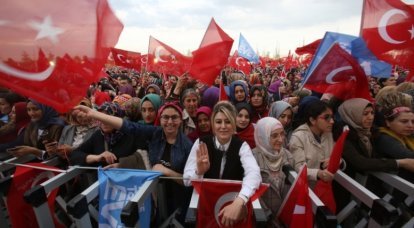 Как CNN хоронил демократию в Турции